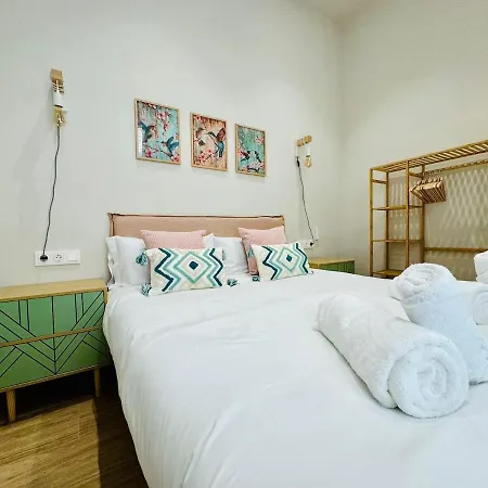 Bright & Stylish Flat Close To Center Valencia Exterior photo